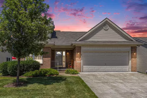 31022 Birchlawn St, Garden City, MI 48135