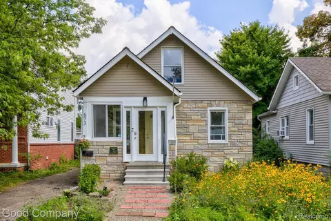 573 E Oakridge St, Ferndale, MI 48220