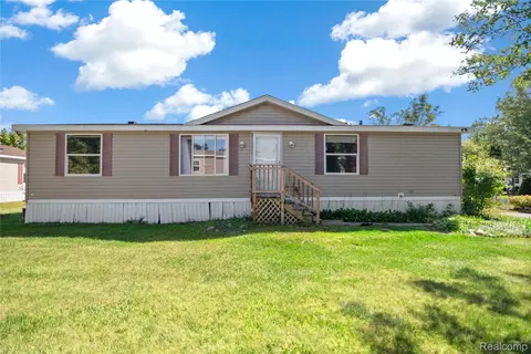 241 Laurel Leah, Oxford, MI 48371