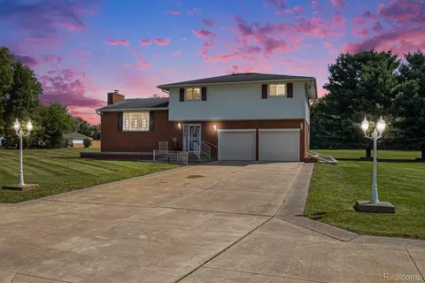 8134 Vanadia Dr, Mount Morris, MI 48458