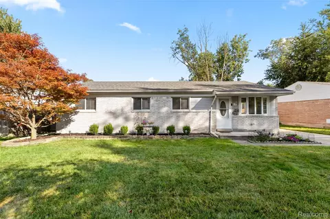 15529 Wellington St, Taylor, MI 48180