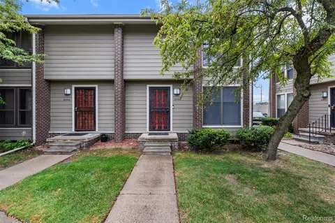 20949 Sherman Ave, Southfield, MI 48033