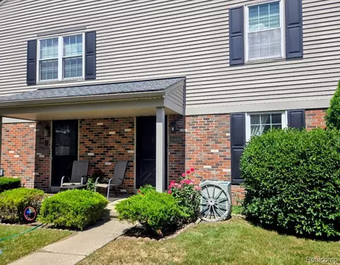 15894 S Cambridge Dr, Clinton Township, MI 48038