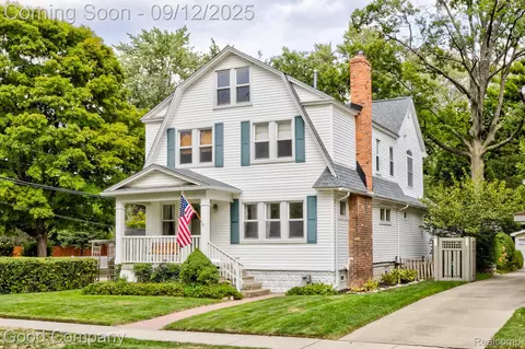 1126 N Altadena Ave, Royal Oak, MI 48067
