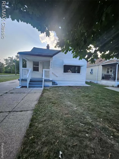 3146 Walnut St, Inkster, MI 48141