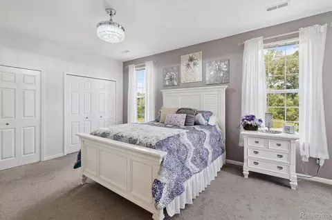 Bedroom - 1926 Coventry Rd, Jackson, MI 49201 photo 1 of 6