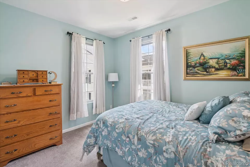Bedroom - 1926 Coventry Rd, Jackson, MI 49201 photo 5 of 6