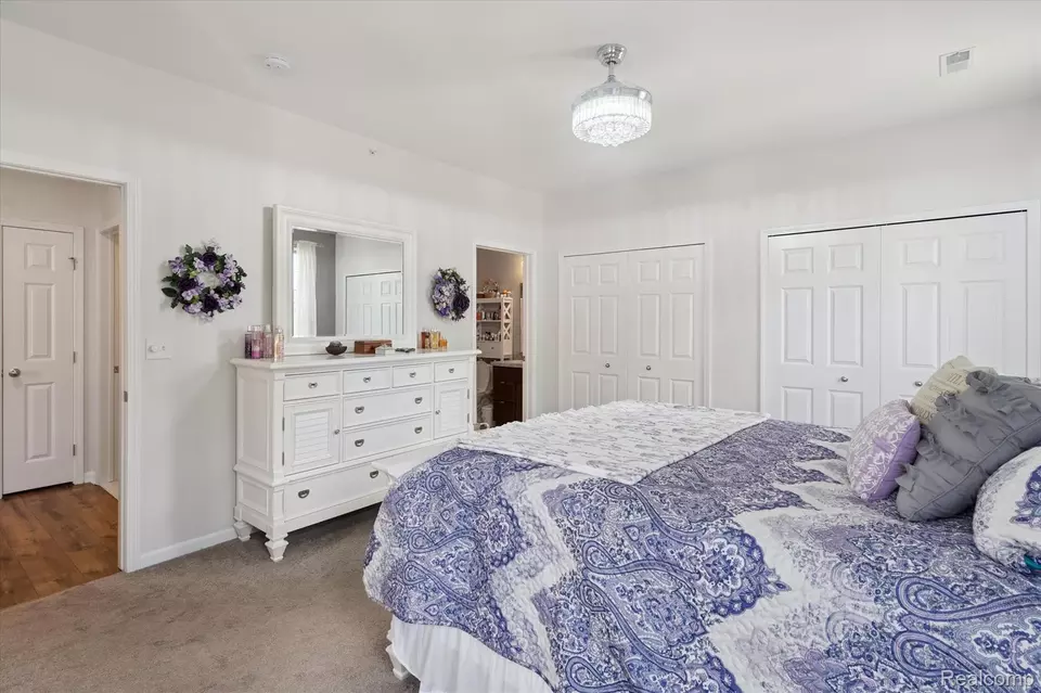 Bedroom - 1926 Coventry Rd, Jackson, MI 49201 photo 2 of 6