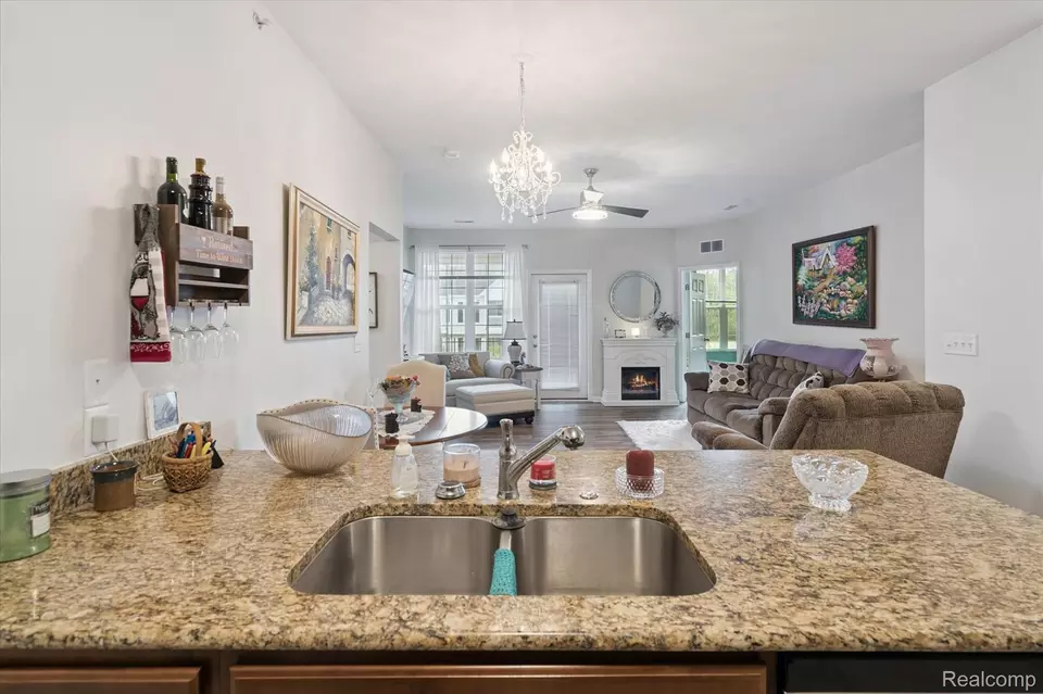 Kitchen - 1926 Coventry Rd, Jackson, MI 49201 photo 4 of 5