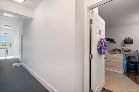 Entry Way - 1926 Coventry Rd, Jackson, MI 49201 photo 1 of 1