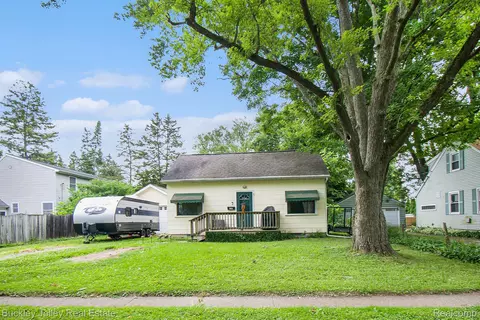 650 Mccauley St, Williamston, MI 48895