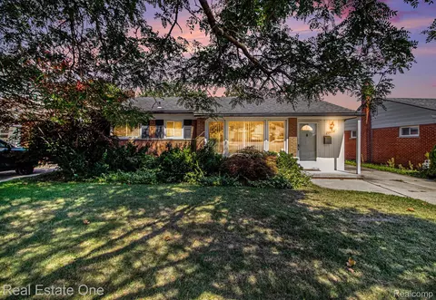 24358 Myler St, Taylor, MI 48180