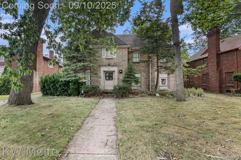 18318 Birchcrest Dr, Detroit, MI 48221