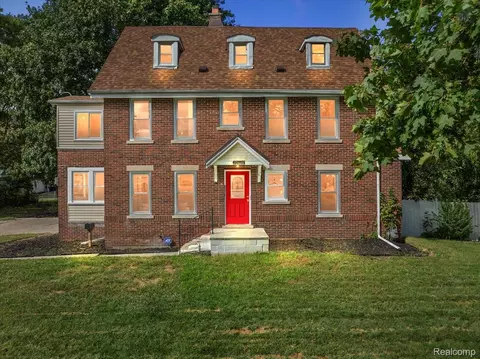 22608 Frisbee St, Detroit, MI 48219