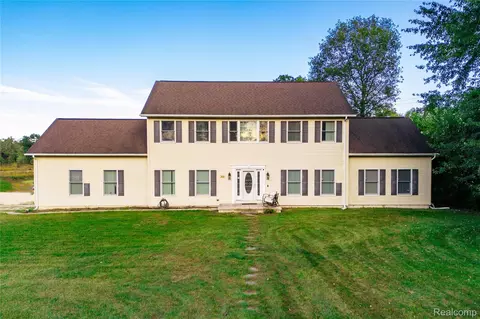 28101 Elwell Rd, Belleville, MI 48111
