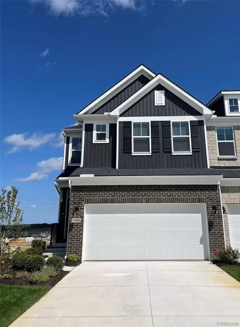 1474 Superior Dr, Milford, MI 48381