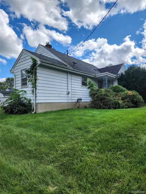 3301 Dearborn Ave, Flint, MI 48507