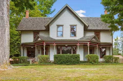 126 W Hanover St, Marshall, MI 49068