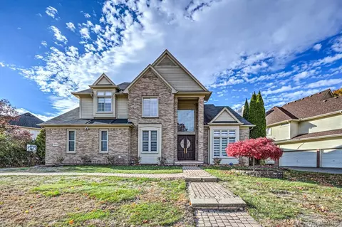 7418 Rafford Ln, West Bloomfield, MI 48322