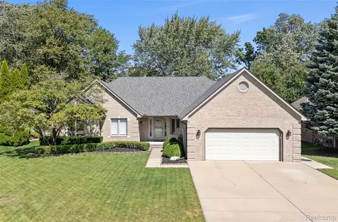 14443 Merci Ave, Sterling Heights, MI 48313