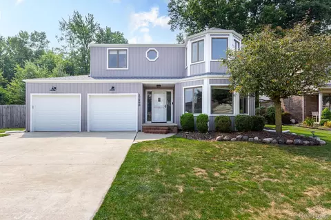 17890 Fox Glen Dr, Riverview, MI 48193