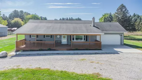 4985 Hollenbeck Rd, Marathon, MI 48421