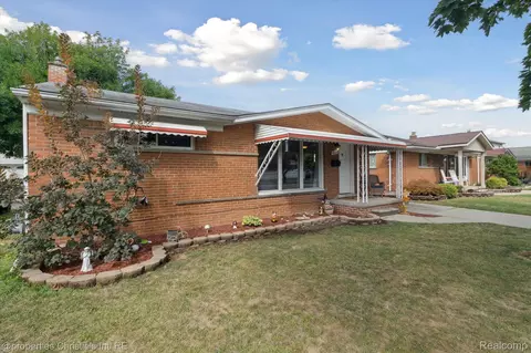 15246 Fordline St, Southgate, MI 48195