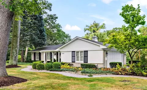 1420 Ashover Dr, Bloomfield Hills, MI 48304