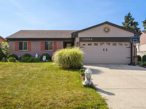 13994 Billette Dr, Sterling Heights, MI 48313
