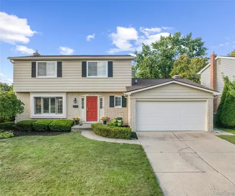 43960 Parkside St, Canton, MI 48187