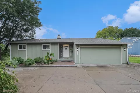 1314 E Main St, Flushing, MI 48433