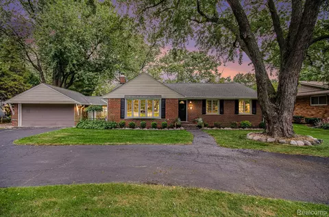 2691 Walbridge Rd, Rochester Hills, MI 48307