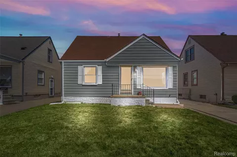 13650 Jobin St, Southgate, MI 48195