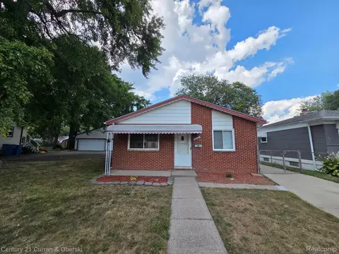 24360 Pennie St, Dearborn Heights, MI 48125