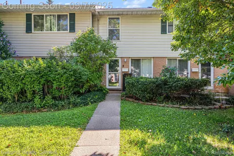 3616 Kenbrooke Ct, Kalamazoo, MI 49006