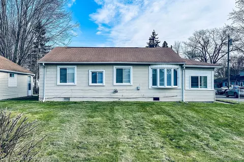 34038 Caseville Ct, Westland, MI 48186