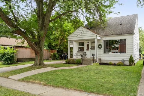 15389 Centralia, Redford, MI 48239