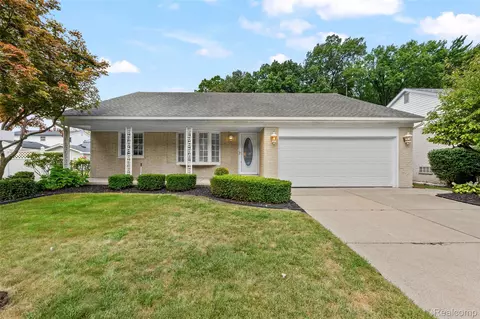 9450 Continental Dr, Taylor, MI 48180