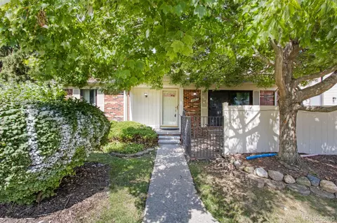 38677 Golfview Dr W, Clinton Township, MI 48038