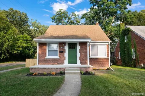 19516 Pierson St, Detroit, MI 48219