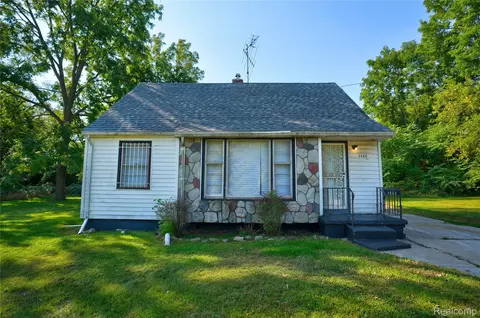 1034 E Bundy Ave, Flint, MI 48505