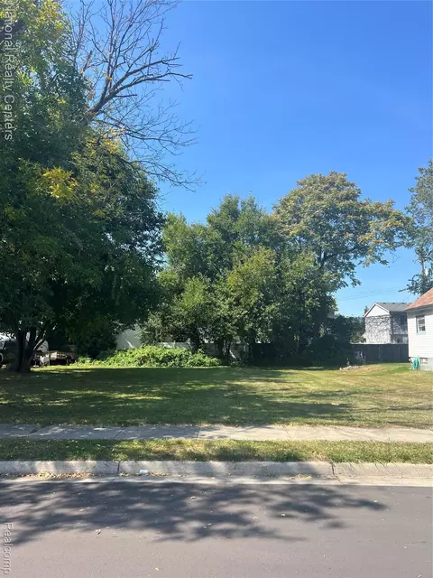 2835 Goodrich St, Ferndale, MI 48220
