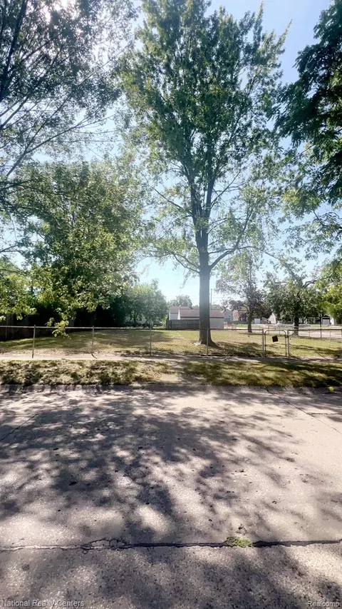 1408 Elza Ave, Hazel Park, MI 48030