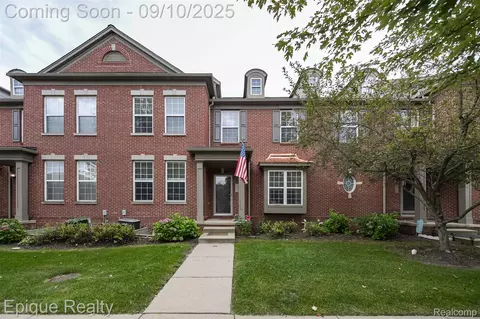 49635 Courtyard Ln, Canton, MI 48188