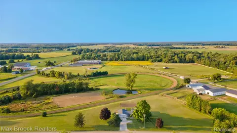 12374 Stanley Rd, Flushing, MI 48433