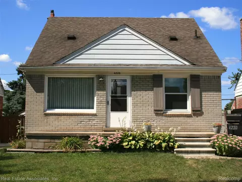 4220 Howard St, Lincoln Park, MI 48146