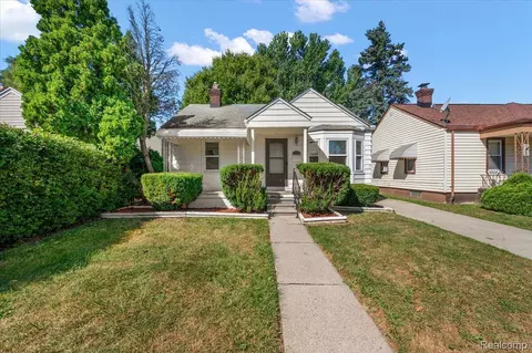 21139 Dexter Blvd, Warren, MI 48089