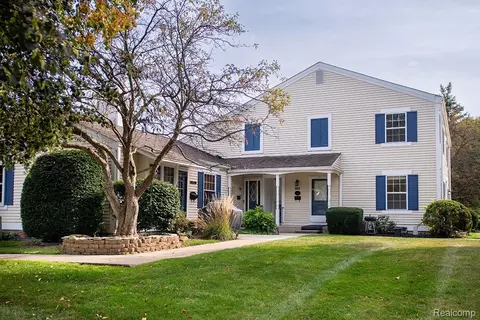 41783 Onaway Dr, Northville, MI 48167