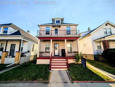 11631 Fleming St, Hamtramck, MI 48212