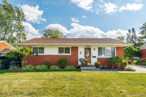 11632 Dart Dr, Sterling Heights, MI 48313